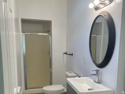 Bath - 3030 Porter Ave, Ogden, UT 84403 photo 8 of 12