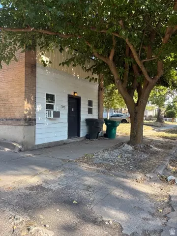 Exterior - 3030 Porter Ave, Ogden, UT 84403 photo 3 of 10