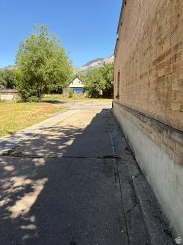 Exterior - 3030 Porter Ave, Ogden, UT 84403 photo 6 of 10