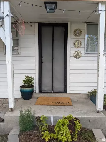 Exterior - 3030 Porter Ave, Ogden, UT 84403 photo 4 of 10