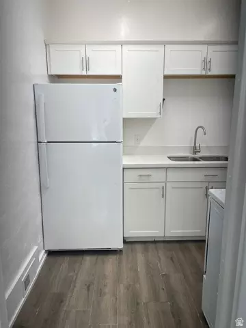 Kitchen - 3030 Porter Ave, Ogden, UT 84403 photo 8 of 11