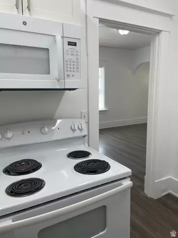 Kitchen - 3030 Porter Ave, Ogden, UT 84403 photo 10 of 11