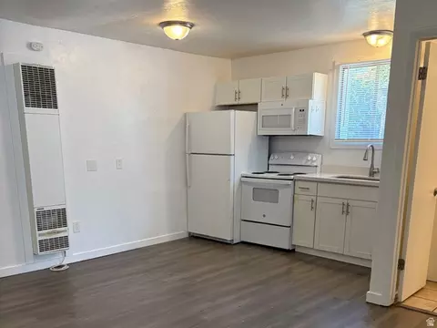 Kitchen - 3030 Porter Ave, Ogden, UT 84403 photo 4 of 11