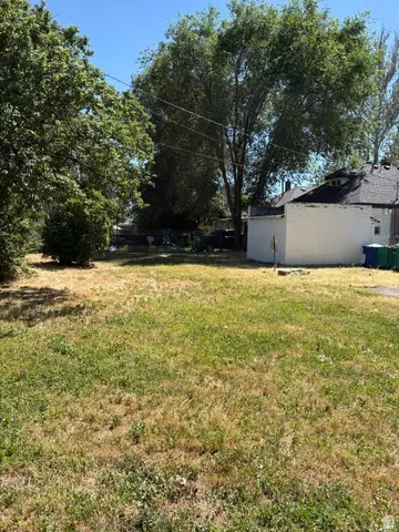 Exterior - 3030 Porter Ave, Ogden, UT 84403 photo 8 of 10