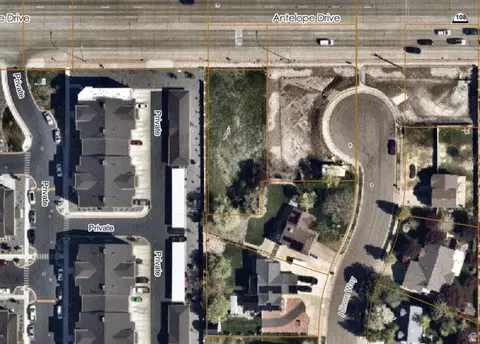 1557 W Antelope Dr, Syracuse, UT 84075