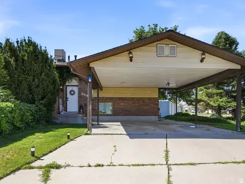 3695 W 4700 S, Roy, UT 84067