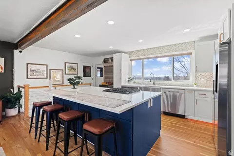 Kitchen - 129 N 800 E, Bountiful, UT 84010 photo 4 of 7