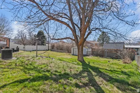 Exterior - 129 N 800 E, Bountiful, UT 84010 photo 6 of 7