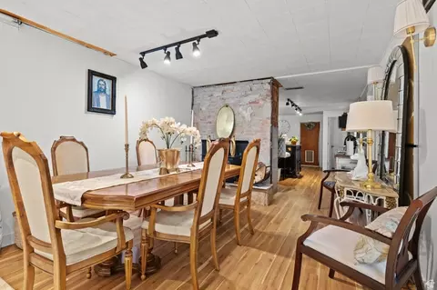 Dining - 129 N 800 E, Bountiful, UT 84010 photo 2 of 2