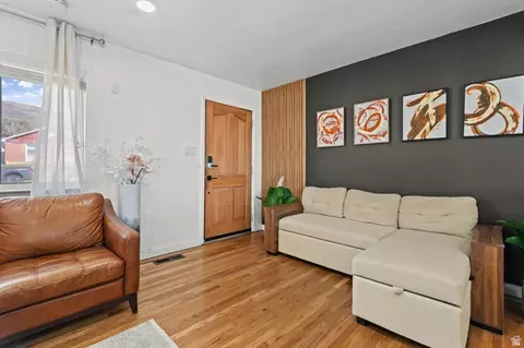 Entry Way - 129 N 800 E, Bountiful, UT 84010 photo 1 of 1