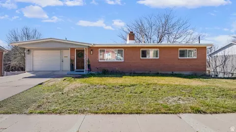 Exterior - 129 N 800 E, Bountiful, UT 84010 photo 1 of 7