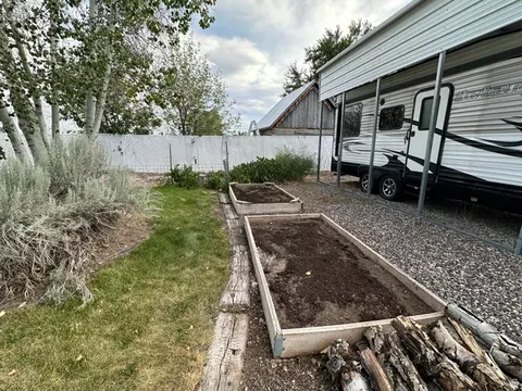 Exterior - 350 E Center St, Fairview, UT 84629 photo 3 of 11