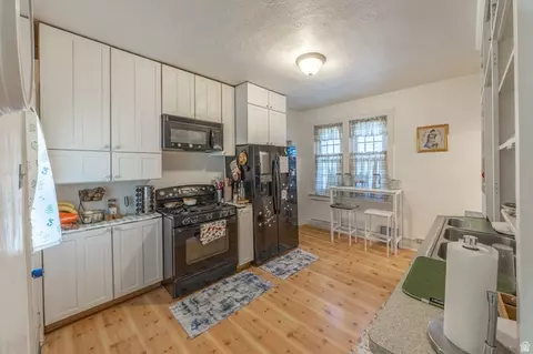 Kitchen - 4911 S Center St, Murray, UT 84107 photo 1 of 2