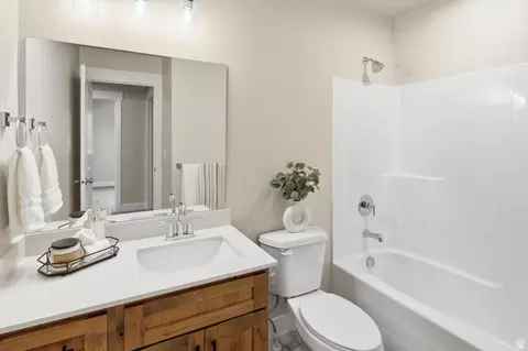 Bath - 167 E 400 S #2, Smithfield, UT 84335 photo 5 of 5