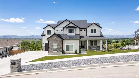 Exterior - 615 N 750 E, Hyde Park, UT 84318 photo 2 of 7