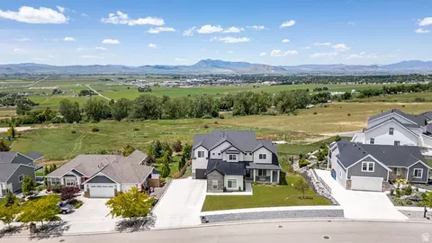 View/Area - 615 N 750 E, Hyde Park, UT 84318 photo 5 of 5