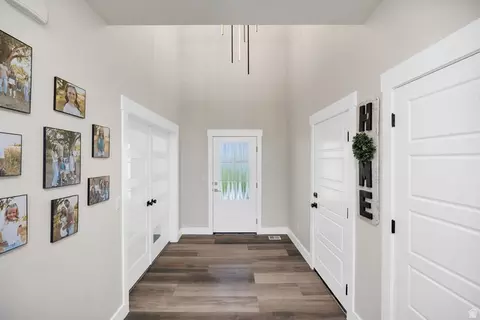 Entry Way - 615 N 750 E, Hyde Park, UT 84318 photo 1 of 3