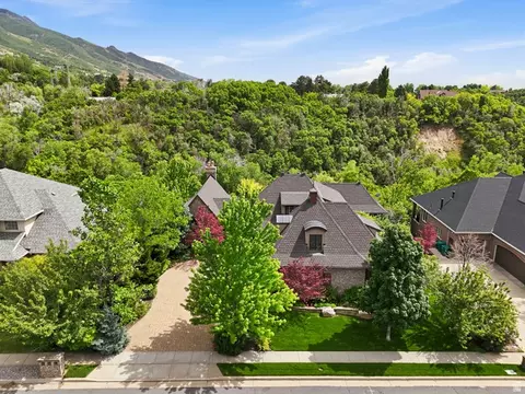 View/Area - 2808 E 3025 N, Layton, UT 84040 photo 2 of 8