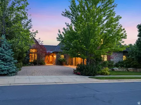 Exterior - 2808 E 3025 N, Layton, UT 84040 photo 5 of 40
