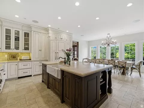 Kitchen - 2808 E 3025 N, Layton, UT 84040 photo 6 of 8