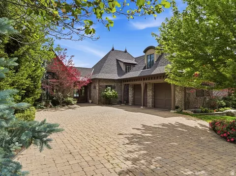 Exterior - 2808 E 3025 N, Layton, UT 84040 photo 12 of 40