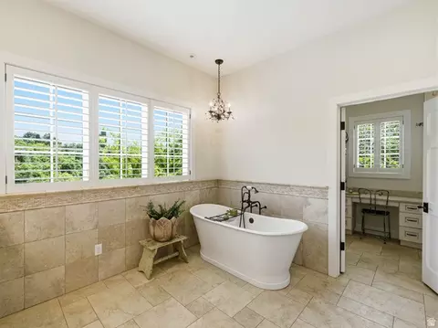 Bath - 2808 E 3025 N, Layton, UT 84040 photo 3 of 8