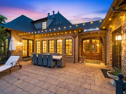 Exterior - 2808 E 3025 N, Layton, UT 84040 photo 10 of 40