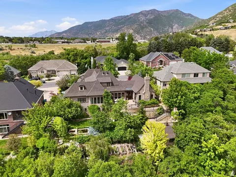 View/Area - 2808 E 3025 N, Layton, UT 84040 photo 6 of 8