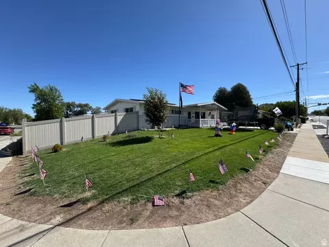 Exterior - 288 W 1300 N, Sunset, UT 84015 photo 2 of 4