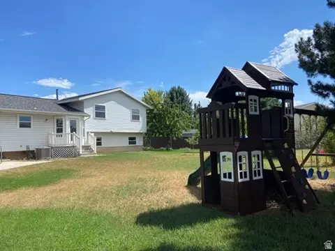 Exterior - 1373 N 40 E, Orem, UT 84057 photo 8 of 12