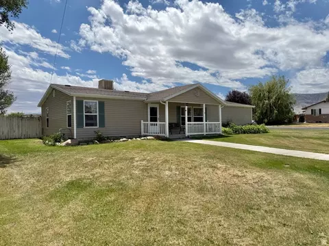 Exterior - 105 W 500 S, Ferron, UT 84523 photo 2 of 7