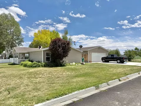 Exterior - 105 W 500 S, Ferron, UT 84523 photo 3 of 7