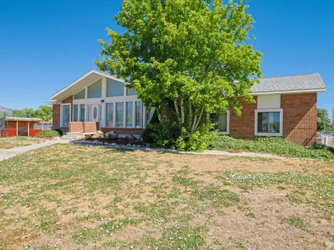 48 Orchard Ln, Grantsville, UT 84029