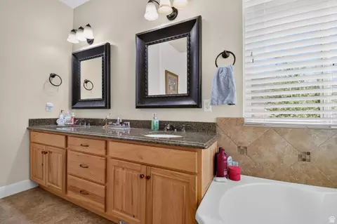 Bath - 28530 N 11150 E, Fairview, UT 84629 photo 1 of 4