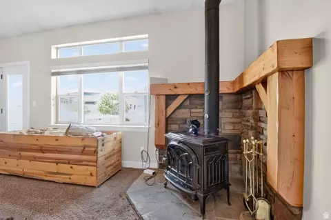 Living - 28530 N 11150 E, Fairview, UT 84629 photo 4 of 7