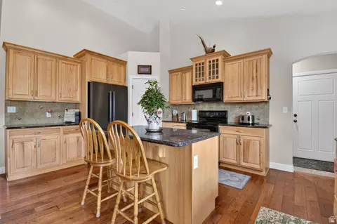 Kitchen - 28530 N 11150 E, Fairview, UT 84629 photo 2 of 2
