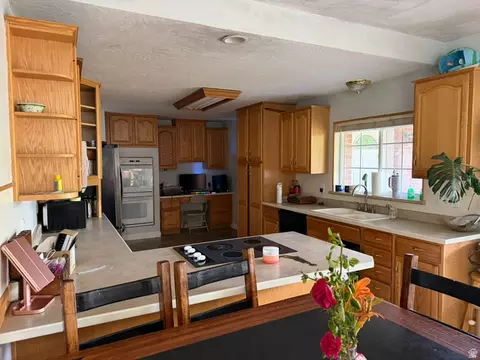 Kitchen - 65 S 100 E, Fillmore, UT 84631 photo 2 of 4