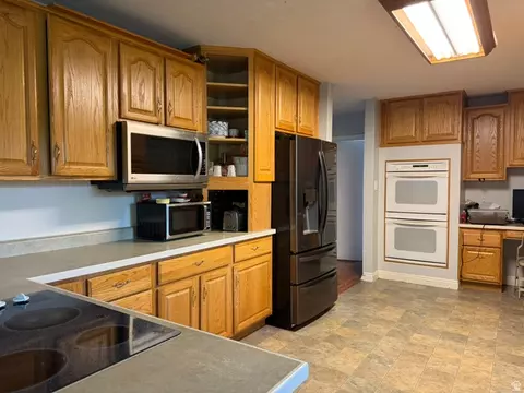 Kitchen - 65 S 100 E, Fillmore, UT 84631 photo 1 of 4