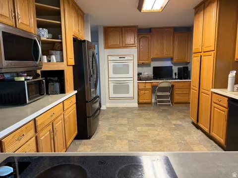 Kitchen - 65 S 100 E, Fillmore, UT 84631 photo 3 of 4