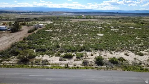 3700 S Coal Creek Rd Crk E, Wellington, UT 84542