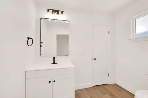 Bath - 189 N 300 E, Provo, UT 84606 photo 3 of 8