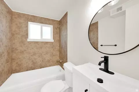 Bath - 189 N 300 E, Provo, UT 84606 photo 5 of 8
