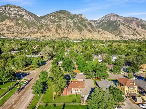 View/Area - 189 N 300 E, Provo, UT 84606 photo 7 of 12
