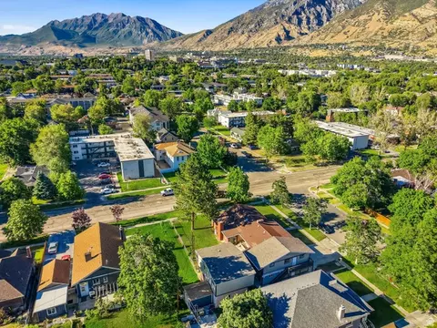 View/Area - 189 N 300 E, Provo, UT 84606 photo 10 of 12
