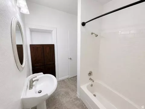 Bath - 627 E 800 N, Spanish Fork, UT 84660 photo 2 of 2