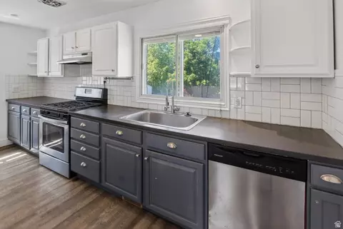 Kitchen - 627 E 800 N, Spanish Fork, UT 84660 photo 2 of 3