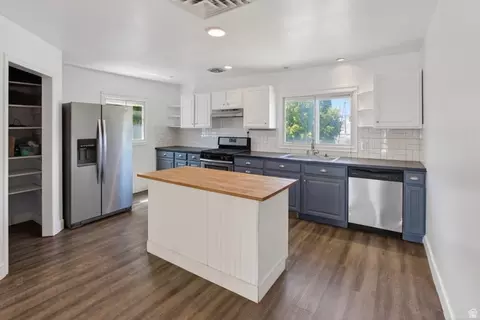 Kitchen - 627 E 800 N, Spanish Fork, UT 84660 photo 1 of 3