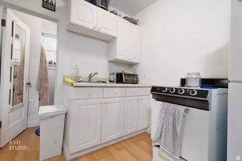 Kitchen - 270 N 400 W, Provo, UT 84601 photo 4 of 6