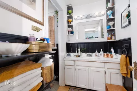 Bath - 270 N 400 W, Provo, UT 84601 photo 1 of 5