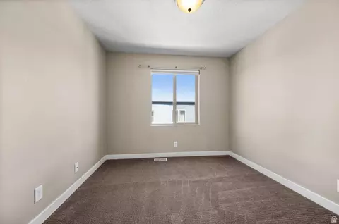 Bedroom - 36 W Gilbride Ave, Murray, UT 84107 photo 3 of 4